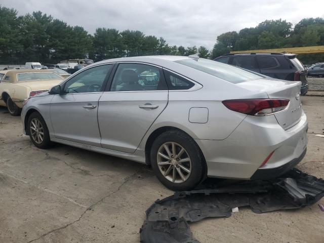 5NPE24AF6JH721468 - 2018 HYUNDAI SONATA SE SILVER photo 2