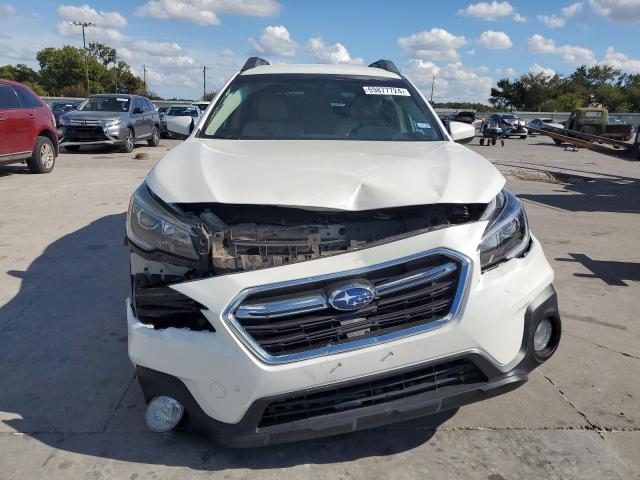 4S4BSACCXJ3337818 - 2018 SUBARU OUTBACK 2.5I PREMIUM WHITE photo 5