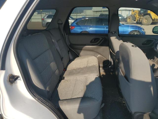 1FMCU93115KB03946 - 2005 FORD ESCAPE XLT WHITE photo 10