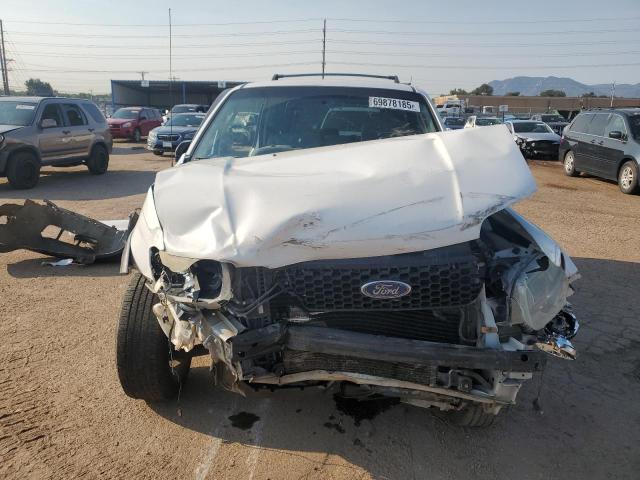 1FMCU93115KB03946 - 2005 FORD ESCAPE XLT WHITE photo 5