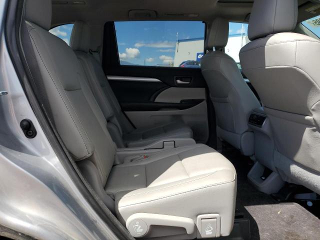 5TDJKRFH7ES060412 - 2014 TOYOTA HIGHLANDER XLE SILVER photo 11
