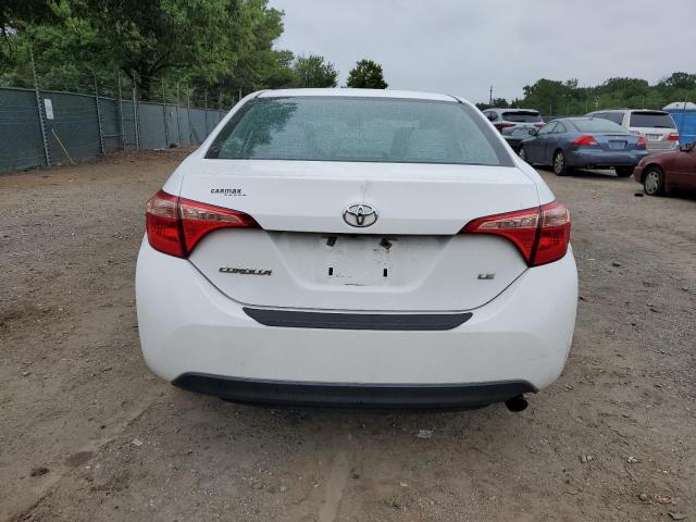 2T1BURHE2JC081608 - 2018 TOYOTA COROLLA L 白色 照片 6