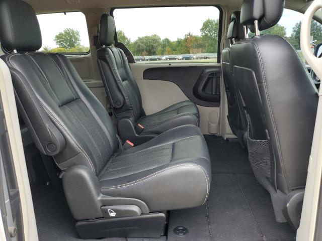 2A4RR8DG0BR684070 - 2011 CHRYSLER TOWN & COU TOURING L SILVER photo 11