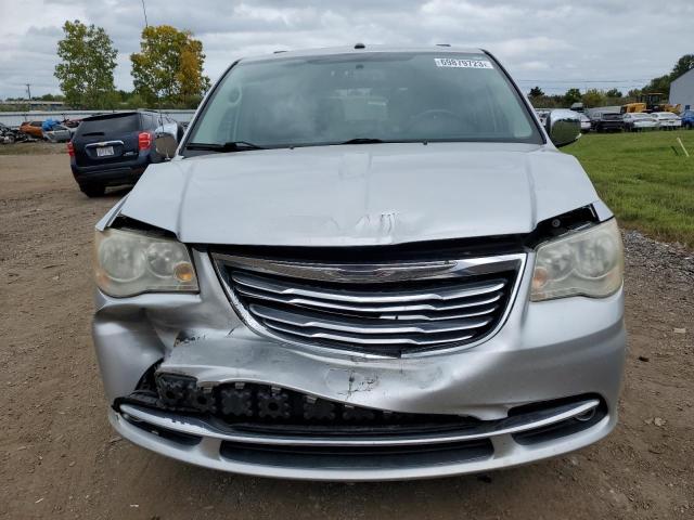 2A4RR8DG0BR684070 - 2011 CHRYSLER TOWN & COU TOURING L SILVER photo 5