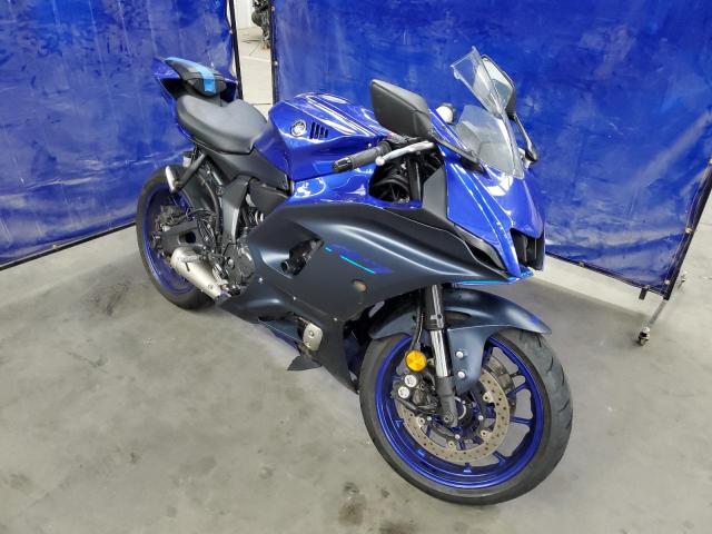 JYARM38Y2NA000411 - 2022 YAMAHA YZFR7 BLUE photo 1