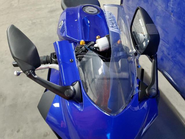 JYARM38Y2NA000411 - 2022 YAMAHA YZFR7 BLUE photo 9