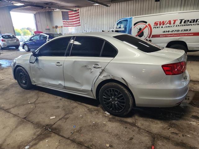 3VWDZ7AJ4BM348694 - 2011 VOLKSWAGEN JETTA SE SILVER photo 2