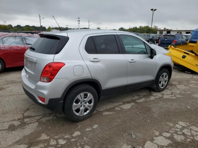 3GNCJKSB4KL185526 - 2019 CHEVROLET TRAX LS SILVER photo 3