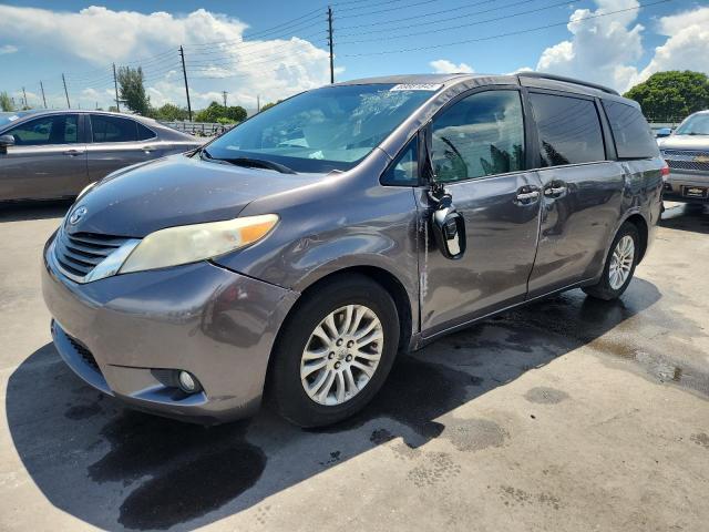 2012 TOYOTA SIENNA XLE, 