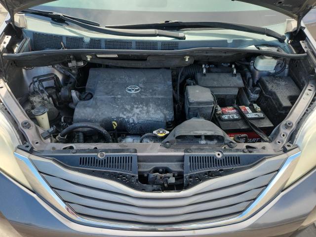 5TDYK3DC8CS274048 - 2012 TOYOTA SIENNA XLE GRAY photo 11