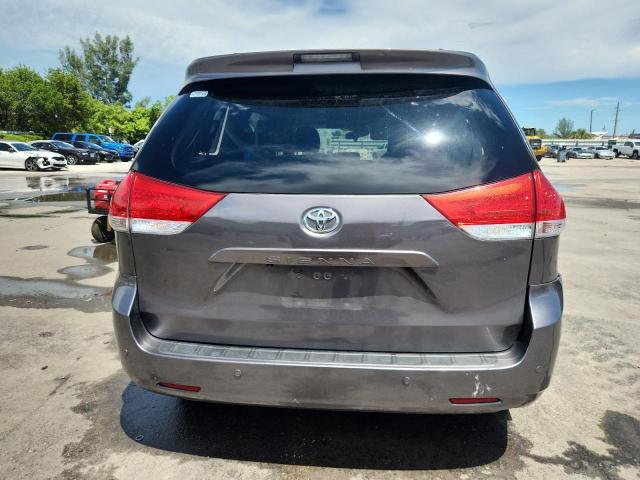 5TDYK3DC8CS274048 - 2012 TOYOTA SIENNA XLE GRAY photo 6