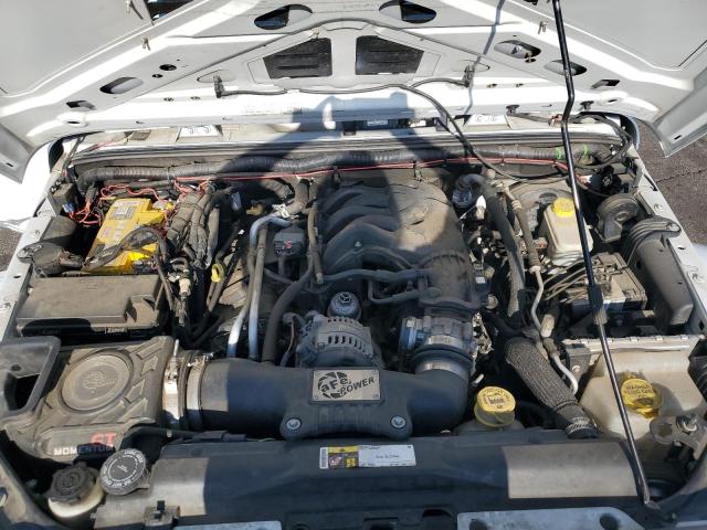 1C4BJWEG5GL173035 - 2016 JEEP WRANGLER UNLIMITED SAHARA WHITE photo 11