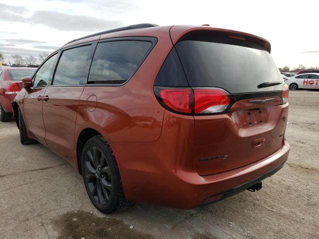 2C4RC1GG6JR164223 - 2018 CHRYSLER PACIFICA LIMITED ORANGE photo 2