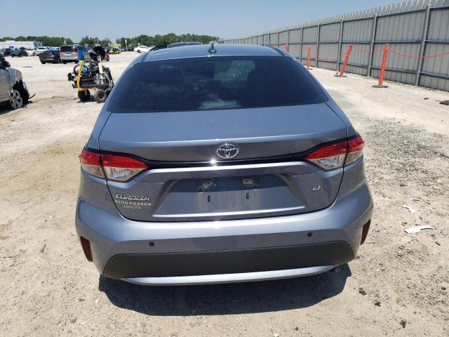 5YFEPMAE3NP381648 - 2022 TOYOTA COROLLA LE BLUE photo 6