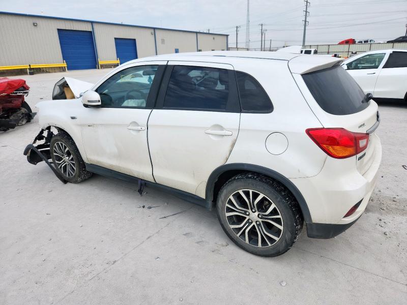 JA4AR3AU8KU010889 - 2019 MITSUBISHI OUTLANDER ES Weiß Foto 2