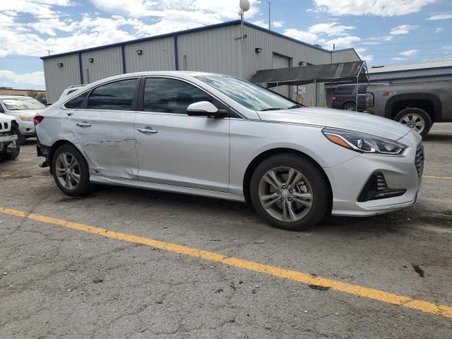 5NPE34AF9JH637061 - 2018 HYUNDAI SONATA SPORT 银色 照片 4