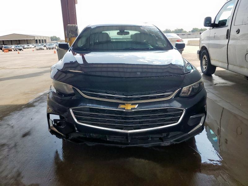 1G1ZB5ST5HF142156 - 2017 CHEVROLET MALIBU LS ლურჯი ფოტო 5