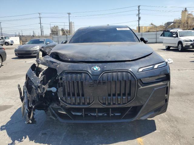 WBY43EJ04RCR55172 - 2024 BMW I7 EDRIVE50 BLACK photo 5