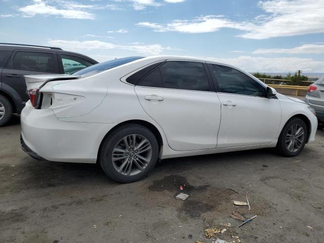 4T1BF1FK1HU396221 - 2017 TOYOTA CAMRY LE WHITE photo 3