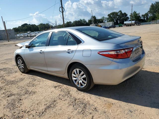 4T1BF1FK8HU754561 - 2017 TOYOTA CAMRY LE SILVER photo 2