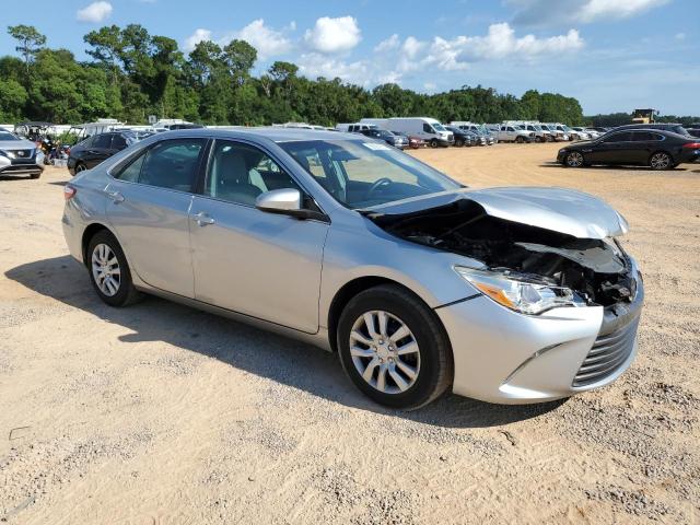 4T1BF1FK8HU754561 - 2017 TOYOTA CAMRY LE SILVER photo 4