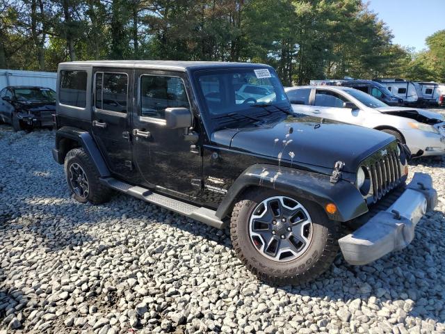 1C4BJWEG8DL574929 - 2013 JEEP WRANGLER U SAHARA Qara foto 4