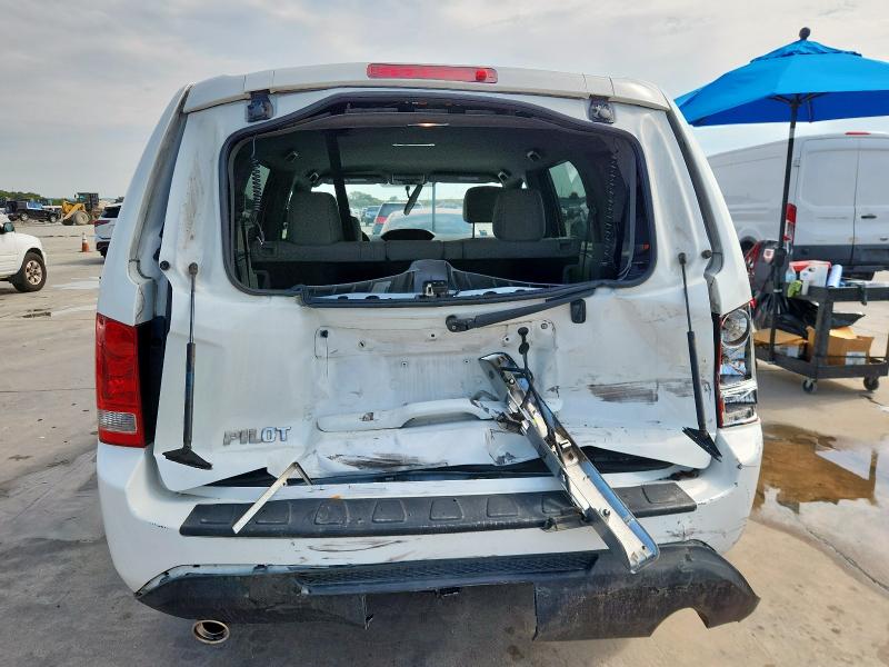 5FNYF3H4XFB032040 - 2015 HONDA PILOT EX 白色 照片 6