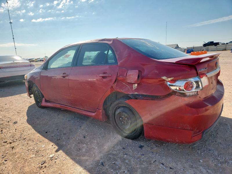 5YFBU4EE8DP203657 - 2013 TOYOTA COROLLA BASE أحمر صورة 2