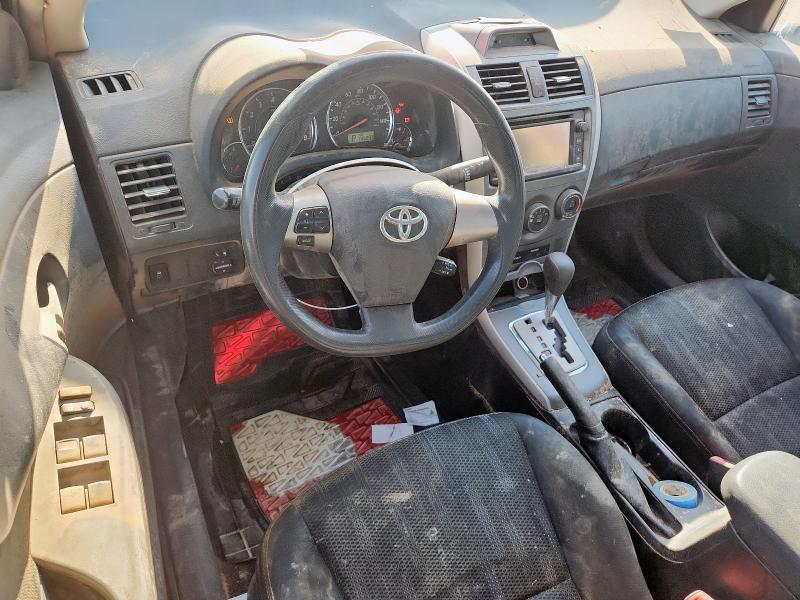 5YFBU4EE8DP203657 - 2013 TOYOTA COROLLA BASE أحمر صورة 8