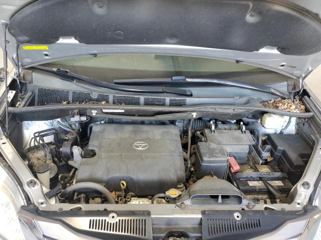 5TDYK3DC8FS681100 - 2015 TOYOTA SIENNA XLE SILVER photo 12