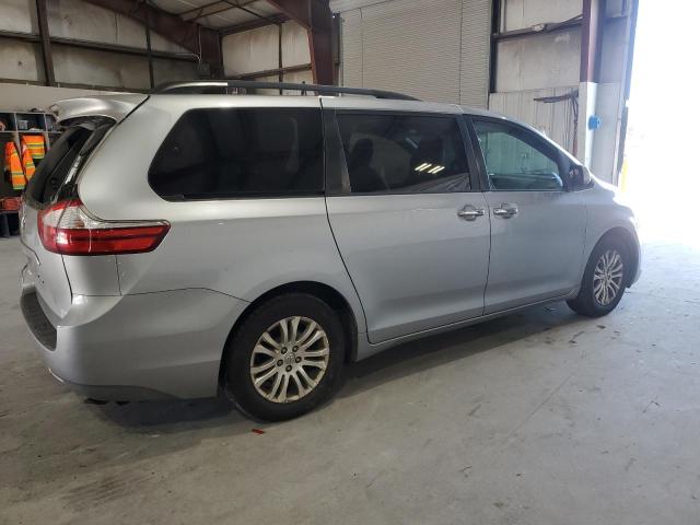 5TDYK3DC8FS681100 - 2015 TOYOTA SIENNA XLE SILVER photo 3