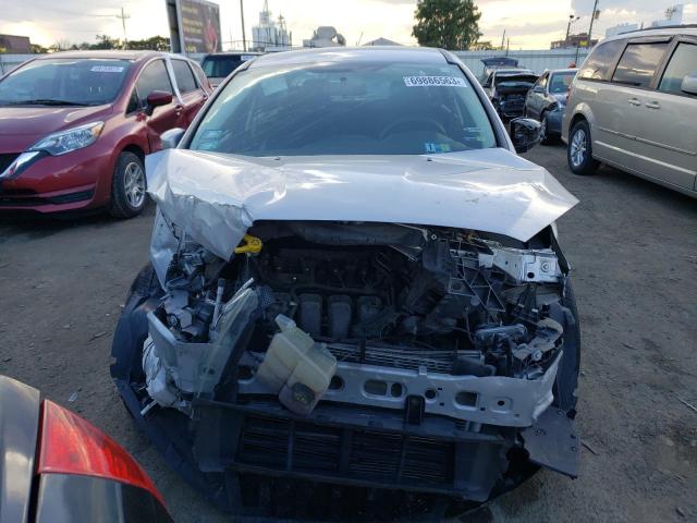 1FADP3F28GL355259 - 2016 FORD FOCUS SE SILVER photo 5