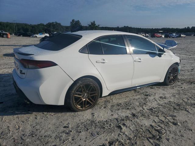 JTDBCMFE0R3050239 - 2024 TOYOTA COROLLA LE WHITE photo 3