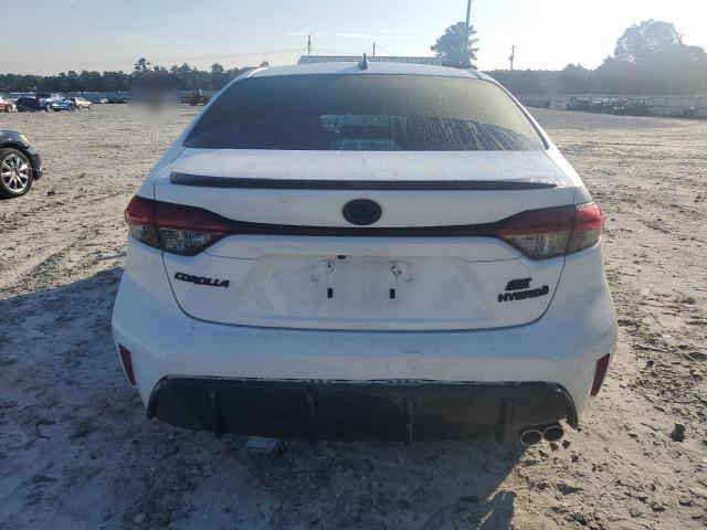 JTDBCMFE0R3050239 - 2024 TOYOTA COROLLA LE WHITE photo 6