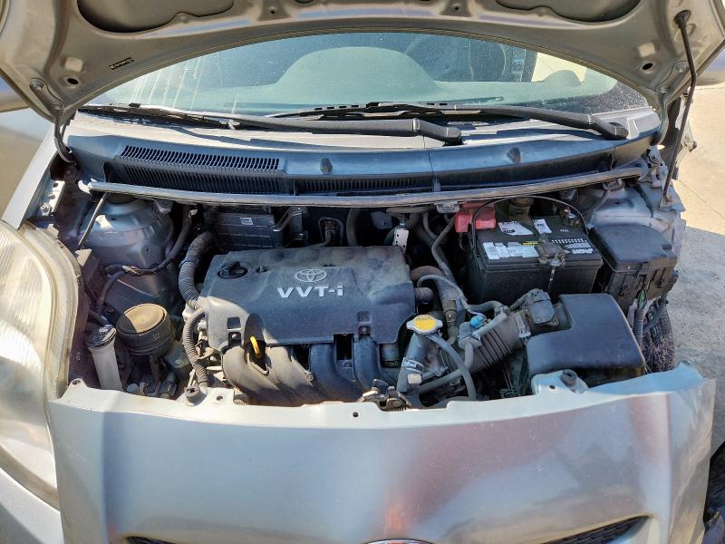 JTDKT903895235874 - 2009 TOYOTA YARIS SILVER photo 11