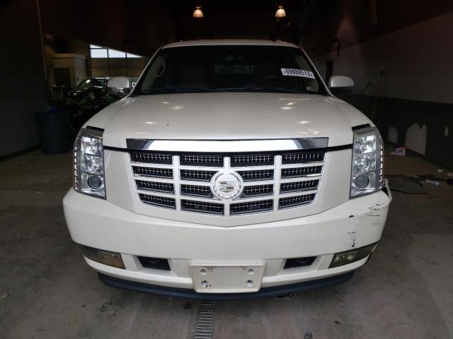 1GYS4BEFXBR211995 - 2011 CADILLAC ESCALADE LUXURY WHITE photo 5