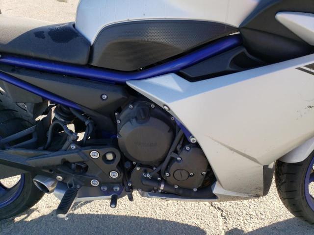 JYARJ18Y1HA003415 - 2017 YAMAHA FZ6 RC TWO TONE photo 7