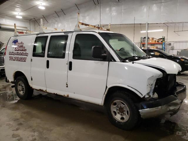 1GCHG35U771196258 - 2007 CHEVROLET EXPRESS G3 WHITE photo 4