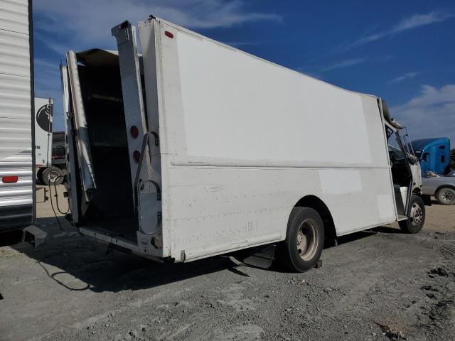 4UZAARDU68CZ59489 - 2008 FREIGHTLINER CHASSIS M LINE WALK-IN VAN WHITE photo 4