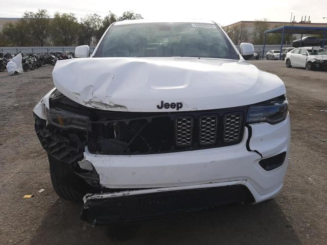 1C4RJEAG7LC140420 - 2020 JEEP GRAND CHER LAREDO WHITE photo 5