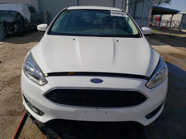 1FADP3F21GL365793 - 2016 FORD FOCUS SE WHITE photo 5