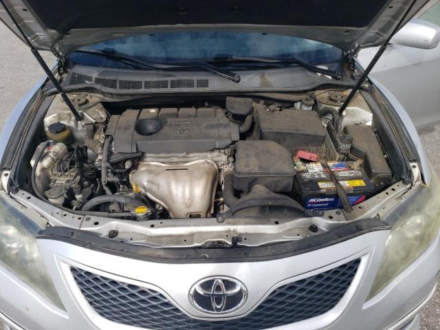 4T1BF3EK5BU190338 - 2011 TOYOTA CAMRY BASE SILVER photo 11