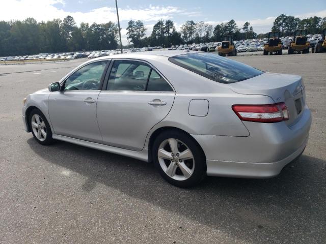 4T1BF3EK5BU190338 - 2011 TOYOTA CAMRY BASE SILVER photo 2