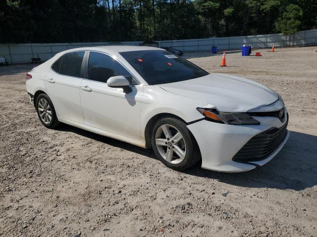 4T1B11HK6KU167875 - 2019 TOYOTA CAMRY L WHITE photo 4