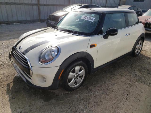 WMWXP5C53J2G63759 - 2018 MINI COOPER CREAM photo 1