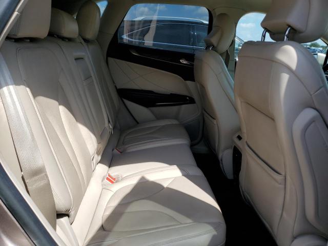 5LMCJ3C97JUL23390 - 2018 LINCOLN MKC RESERVE TAN photo 11