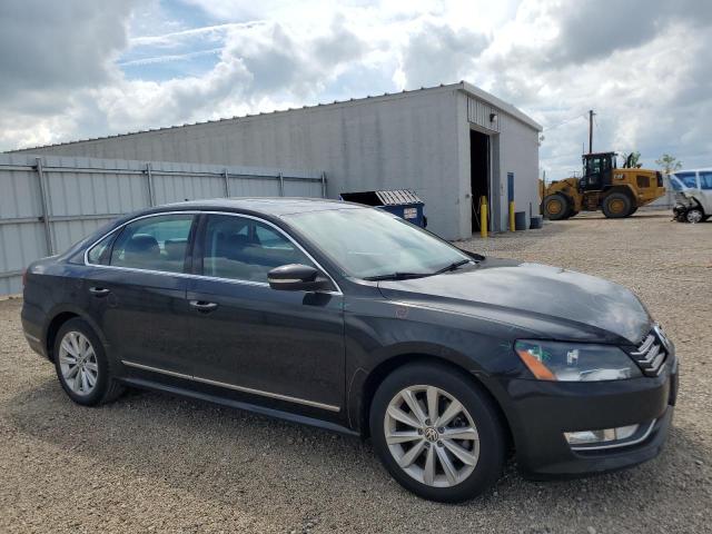 1VWCP7A32DC073706 - 2013 VOLKSWAGEN PASSAT SEL Noir photo 4