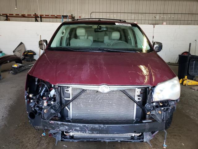 2A8HR64X48R775866 - 2008 CHRYSLER TOWN & COU LIMITED MAROON photo 5