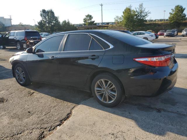 4T1BF1FK2HU302198 - 2017 TOYOTA CAMRY LE BLACK photo 2