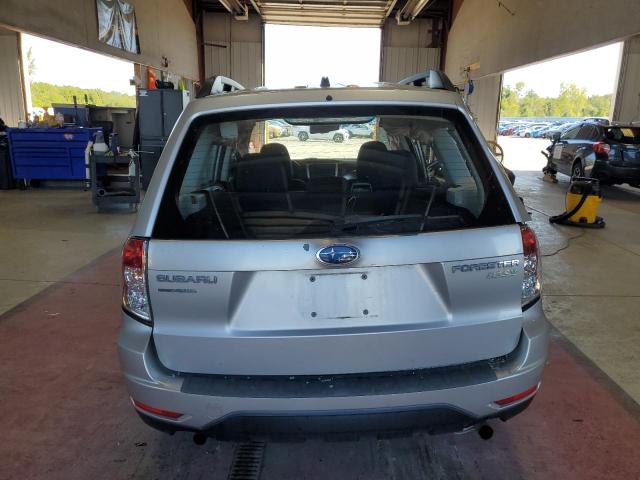 JF2SHABC9BH742238 - 2011 SUBARU FORESTER 2.5X ვერცხლისფერი ფოტო 6